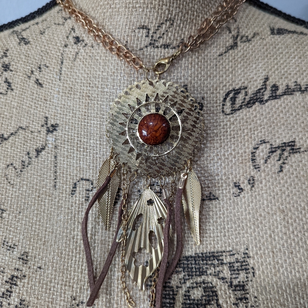 Necklace - Picture 2 of 3